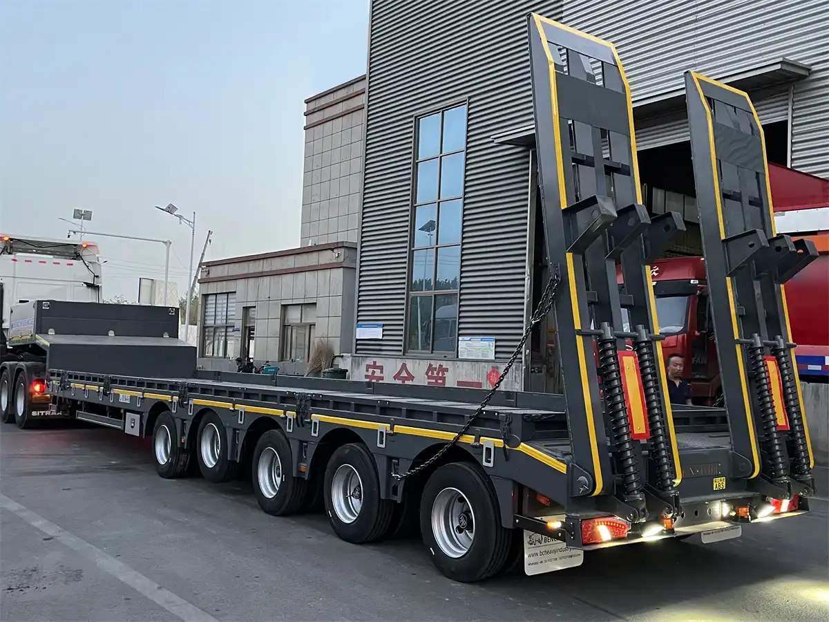 Remolque de plataforma baja de 5 ejes y 60 toneladas